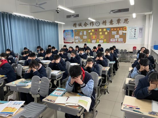 师生健康 中国健康  南京市将军山中学开展3月防近月宣传活动8